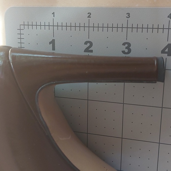 Gucci Brown Leather Heels - Picture 9 of 10